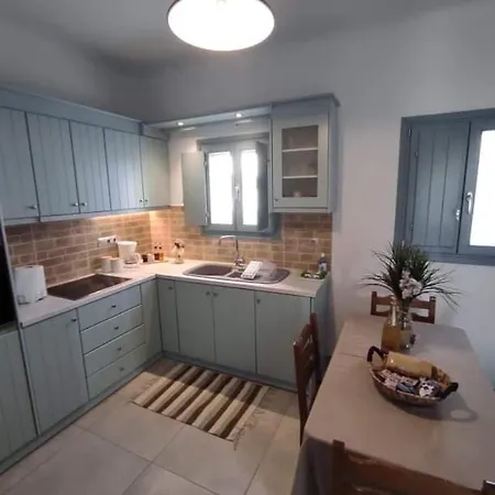 Sifnaiou Traditional 1 & 3 * Paro