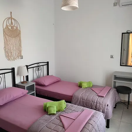 Sifnaiou Traditional 1 & 3 Casa vacanze