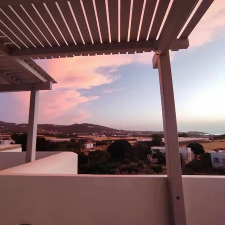 Sifnaiou Traditional 1 & 3 * Paro