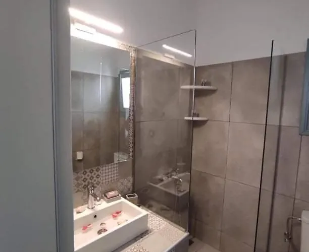 Sifnaiou Traditional 1 & 3 *