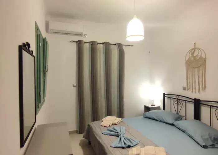 Sifnaiou Traditional 1 & 3 Casa vacanze