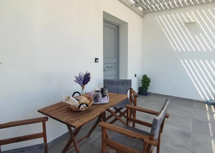 Sifnaiou Traditional 1 & 3 Paro