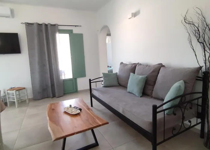 Sifnaiou Traditional 1 & 3 * Paro