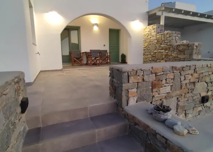 Sifnaiou Traditional 1 & 3 Casa vacanze *