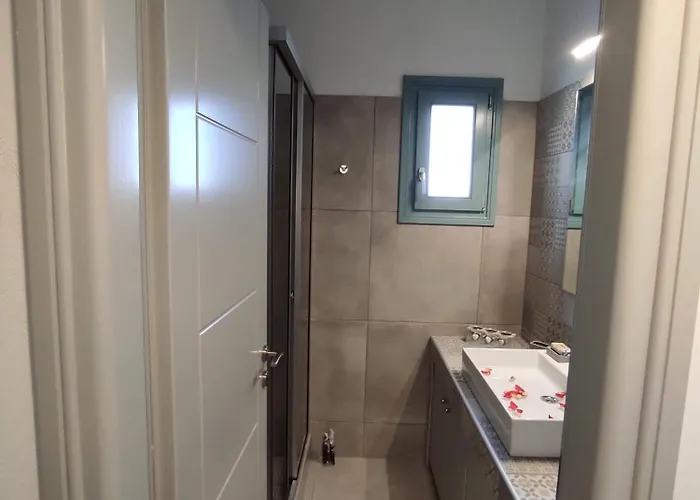 Sifnaiou Traditional 1 & 3