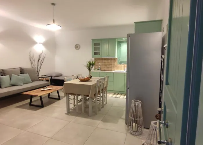 Sifnaiou Traditional 1 & 3 Feriehus *