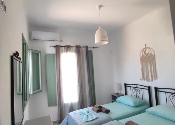 Sifnaiou Traditional 1 & 3